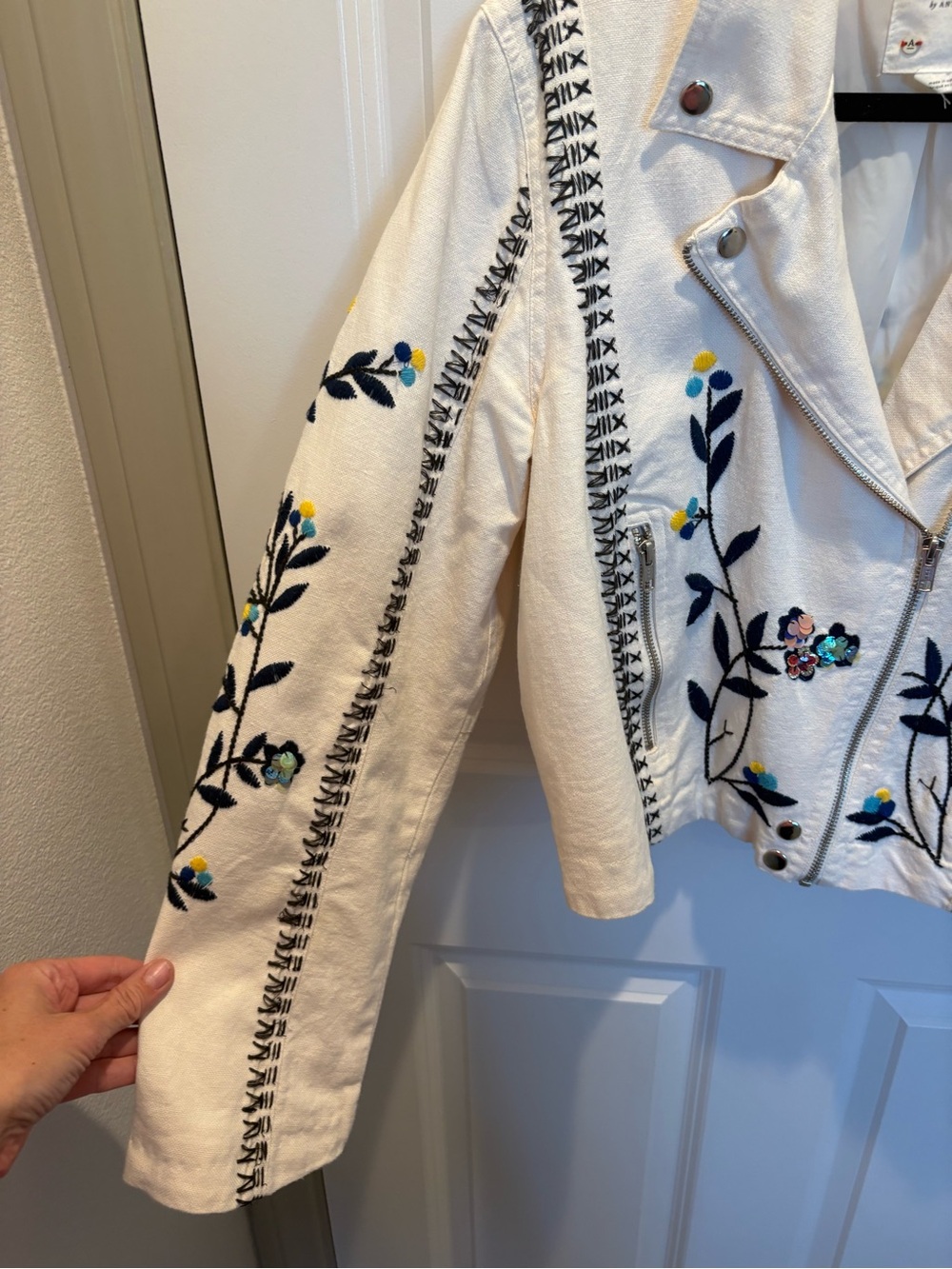 BRAND NEW Anthropologie White Embroidered Moto Jacket, Size Large - Picture 5 of 16